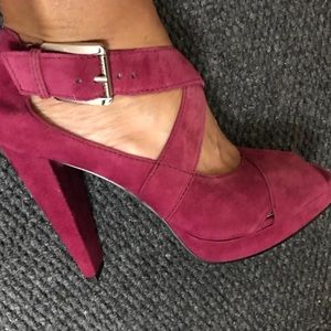 Fuchsia suede strappy heels